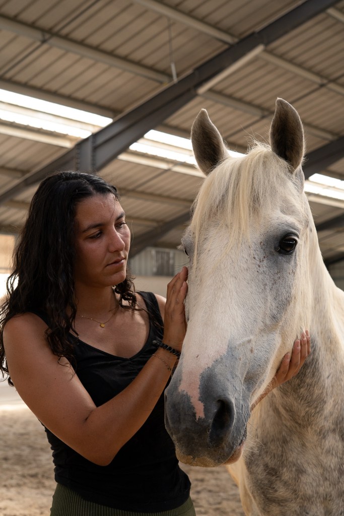 femme cheval seance shiatsu energie